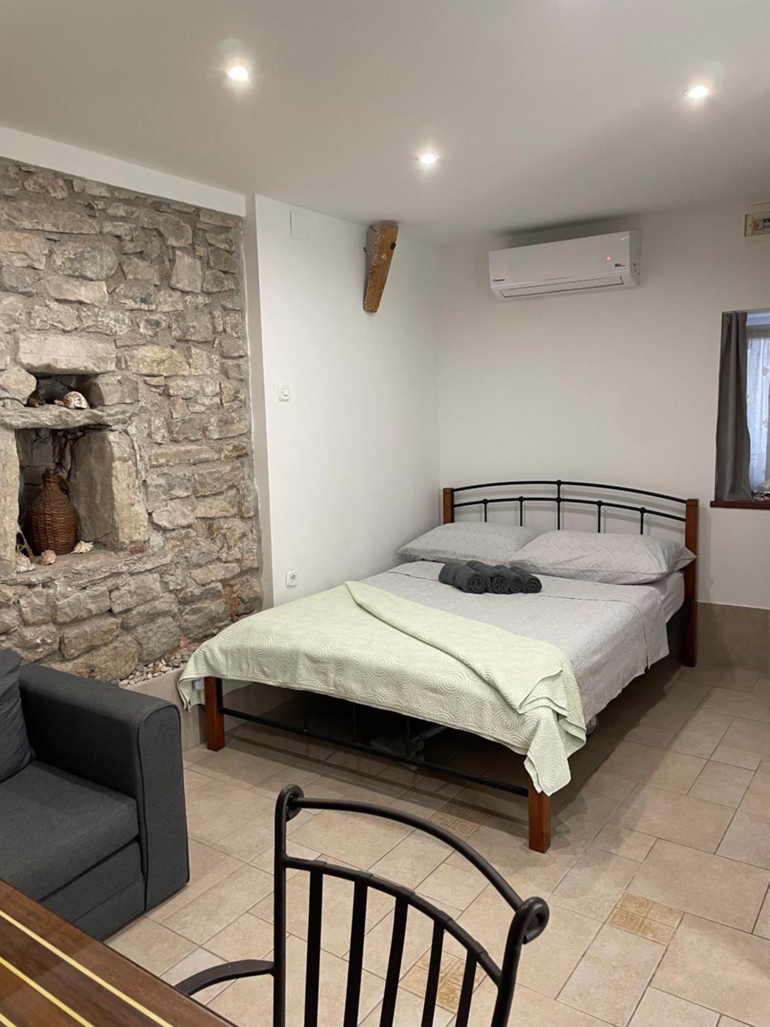 Apartman Pundinica Каштела Екстер'єр фото